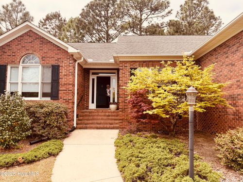 11 Overpeck Ln, Pinehurst, NC, 28374-9645 | Card Image