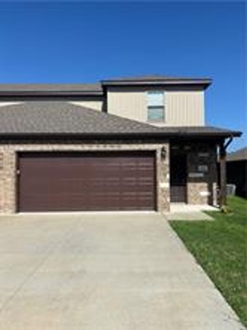 502 Vee St, Centerton, AR, 72719-5069 | Card Image