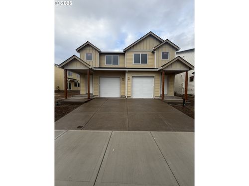 588 Spring Blvd, Woodburn, OR, 97071-5711 | Card Image