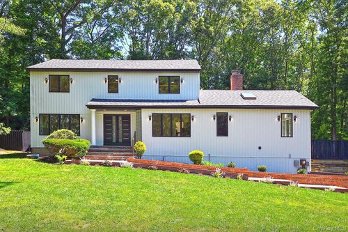 3 Jacobs Path, Huntingtn Sta, NY, 11747-4109 | Card Image