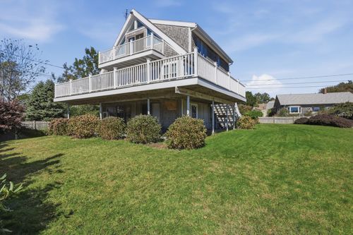 5 Bayview Ave, Fairhaven, MA, 02719-1801 | Card Image