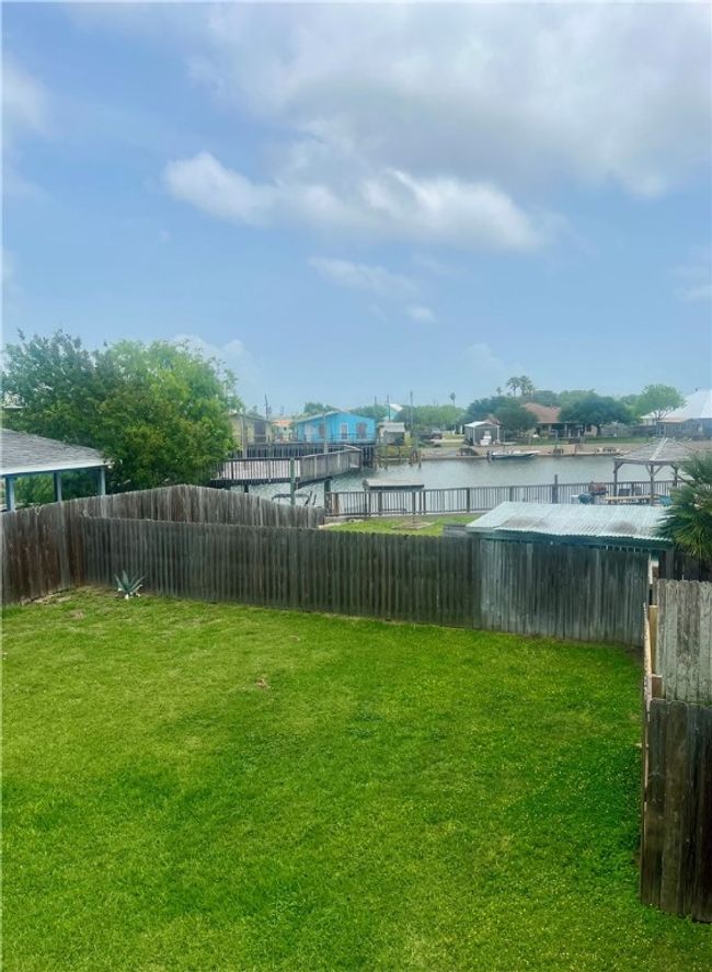 APT-404 - 4141 Whiteley Dr, Townhouse with 1 bedrooms, 2 bathrooms and 1 parking in Corpus Christi TX | Image 23