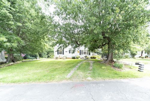 909 Drummond Ave, Charlotte, NC, 28205-1913 | Card Image