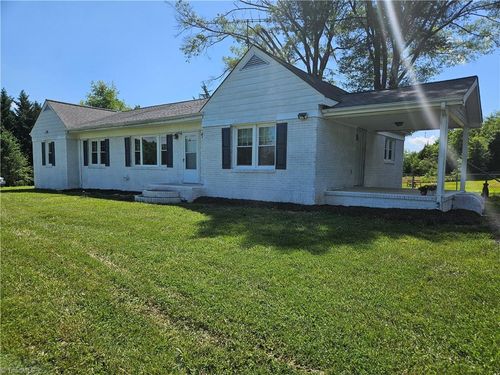6414 Nc 704 Hwy E, Sandy Ridge, NC, 27046-7254 | Card Image