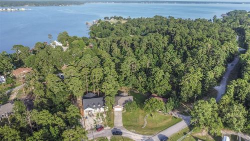 165 Magnolia Bend Ln, Onalaska, TX, 77360-7917 | Card Image