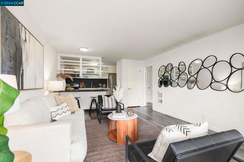 apt-101-4141 Piedmont Ave, Oakland, CA, 94611-5107 | Card Image
