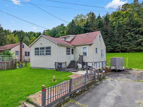 53 Edgewood Pl, South Fallsburg, NY, 12779-5211 | Card Image