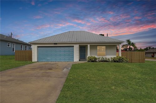 224 16th Pl Sw, Vero Beach, FL, 32962-6627 | Card Image