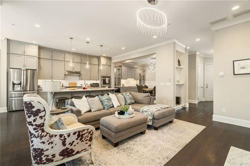 555 Verismo Way, Alpharetta, GA, 30009-8005 | Card Image