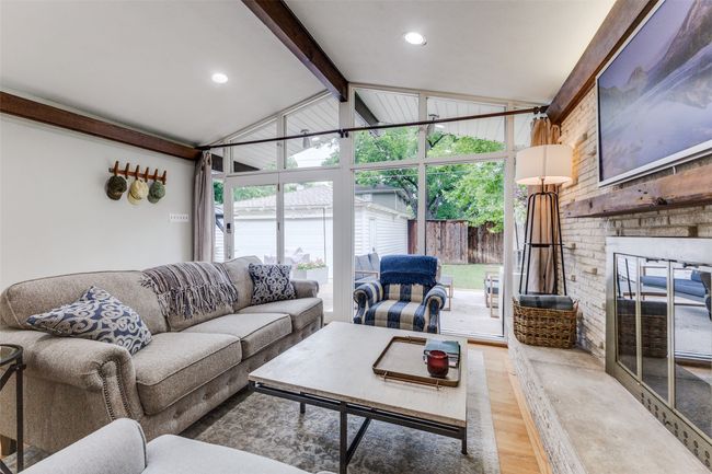 10535 Longmeadow Dr, House other with 3 bedrooms, 2 bathrooms and null parking in Dallas TX | Image 5