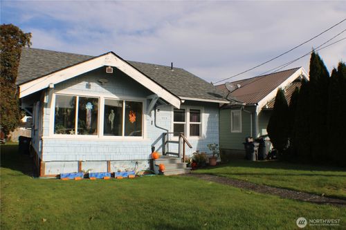 315 Eklund Ave, Hoquiam, WA, 98550-1720 | Card Image