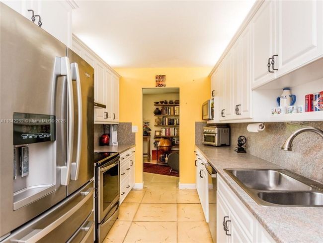2616 26 Th Ave, House other with 4 bedrooms, 3 bathrooms and null parking in Lighthouse Point FL | Image 9