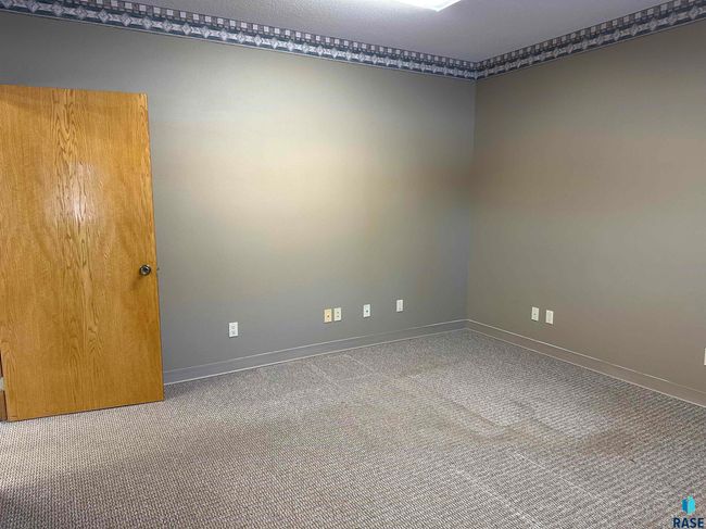 911 Sixth St, Home with 0 bedrooms, 2 bathrooms and null parking in Freeman SD | Image 74