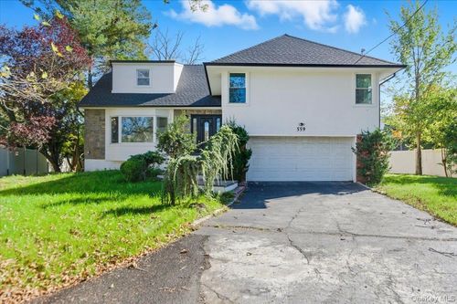 559 Linda Ln, Woodmere, NY, 11598-1524 | Card Image