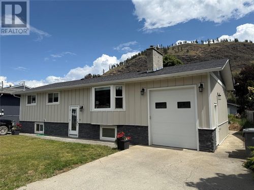 4596 Cammeray Dr, Kamloops, BC, V2H1L4 | Card Image