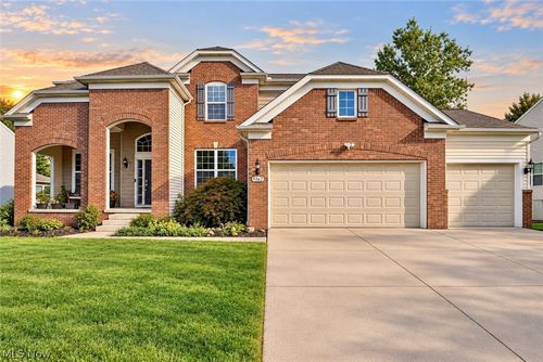 9362 Sagamore Cir, Strongsville, OH, 44136-8838 | Card Image