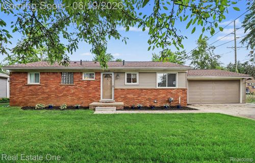 2445 Ethel Dr, Wolverine Lake, MI, 48390-2142 | Card Image