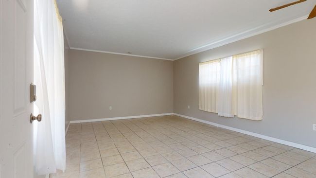 2317 N Cocoa Blvd, Home with 4 bedrooms, 4 bathrooms and 4 parking in Cocoa FL | Image 8