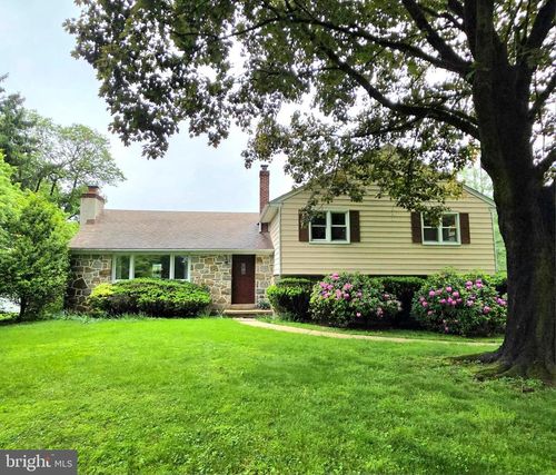 1261 Buck Ln, West Chester, PA, 19382-8406 | Card Image