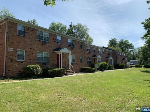 153 Park Ave, Park Ridge, NJ, 07656-1359 | Card Image