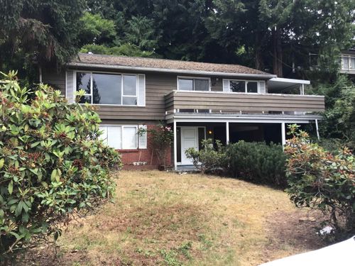 528 Greenway Ave, North Vancouver, BC, V7N3C8 | Card Image