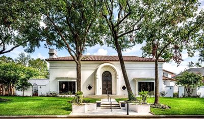 8618 Stable Crest Boulevard, House other with 5 bedrooms, 6 bathrooms and null parking in Houston TX | Image 2