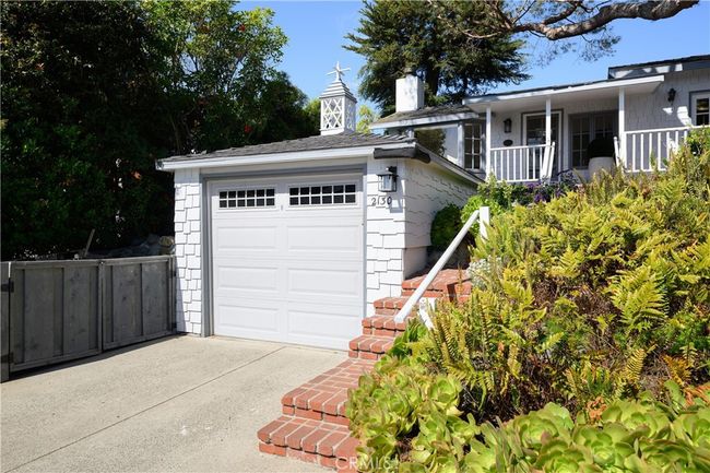2130 Glenneyre St, House other with 2 bedrooms, 2 bathrooms and 2 parking in Laguna Beach CA | Image 7