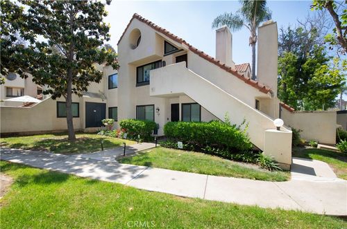 e-333 N Melrose Dr, Vista, CA, 92083-4844 | Card Image
