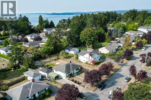 1149 Bewdley Ave, Esquimalt, BC, V9A5N2 | Card Image