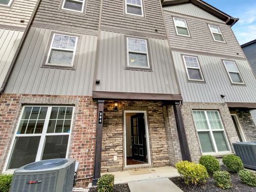 304 Negri Ct, La Vergne, TN, 37086-1488 | Card Image