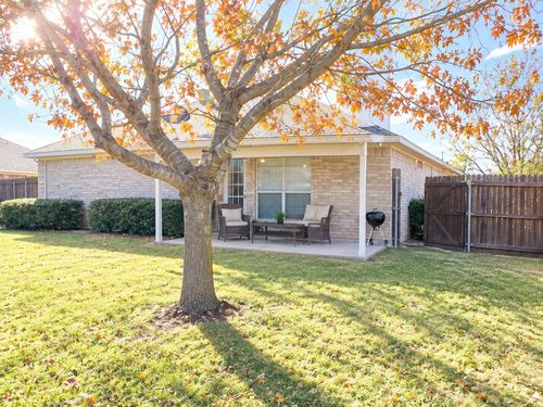 1007 Miles Ave, Burleson, TX, 76028-5755 | Card Image