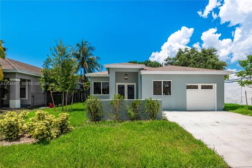 731 Sw 6th St, Dania Beach, FL, 33004-4921 | Card Image