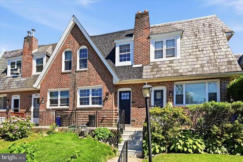 247 N Linden Ave, UPPER DARBY, PA, 19082-1211 | Card Image