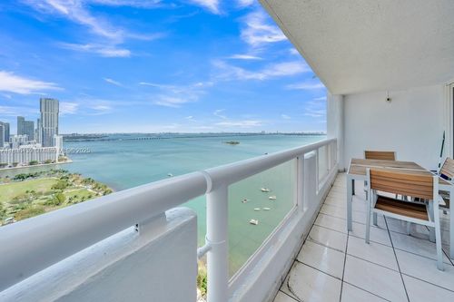 apt-3237-1717 N Bayshore Dr, Miami, FL, 33132-1167 | Card Image