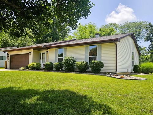 4411 Woodglen Ln, Mount Vernon, IL, 62864-2171 | Card Image