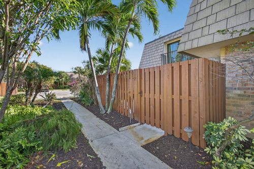 112 Ocean Cove Dr, Jupiter, FL, 33477-5981 | Card Image