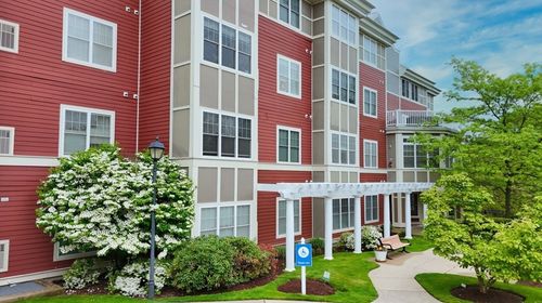 apt-404-35 Commonwealth Ave, Chestnut Hill, MA, 02467-1068 | Card Image