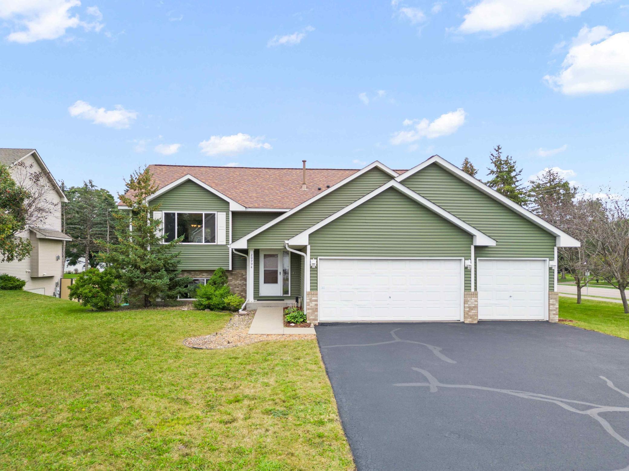 Hyacinth Ave, Lakeville, MN 55044