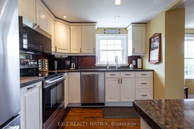 1467 Wade Rd, Home with 4 bedrooms, 2 bathrooms and 18 parking in Russell ON | Image 21