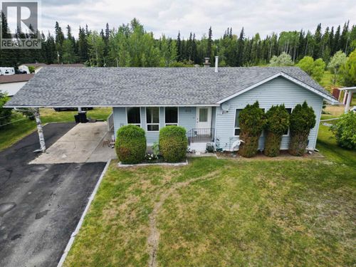 605 5th Ave, Burns Lake, BC, V0J1E3 | Card Image