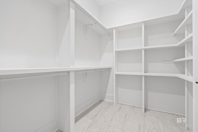 Walk In Closets | Image 20