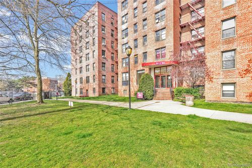 6f-150-11 72 Road, New York, NY, 11367 | Card Image