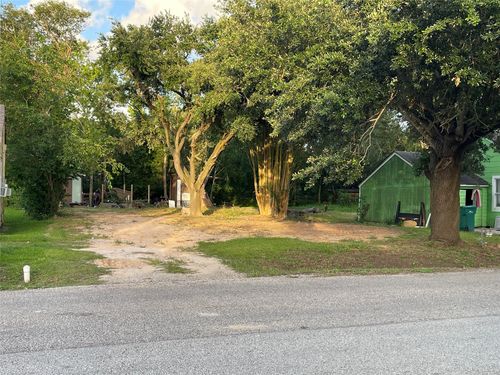 307 Ross St, La Marque, TX, 77568-6119 | Card Image