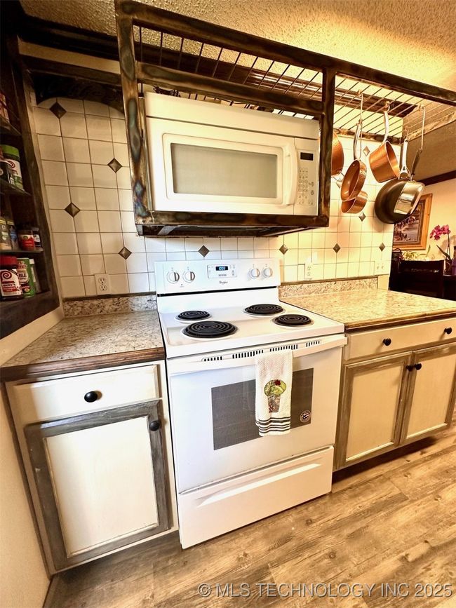 35 Camp Loop, House other with 3 bedrooms, 2 bathrooms and null parking in Mcalester OK | Image 9