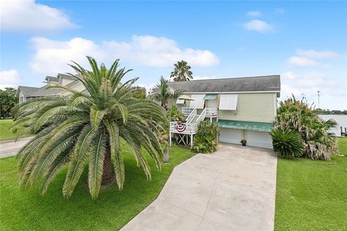 4551 Veronese St, New Orleans, LA, 70129-2638 | Card Image