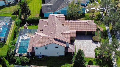 Surrounded by lush tropical landscaping, palms, and privacy hedges! | Image 3