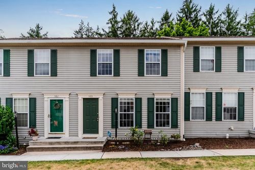 580 Benton Ct, HARRISBURG, PA, 17112-2300 | Card Image