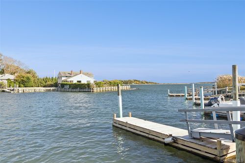 16 Primrose Ln, Riverhead, NY, 11901-5047 | Card Image