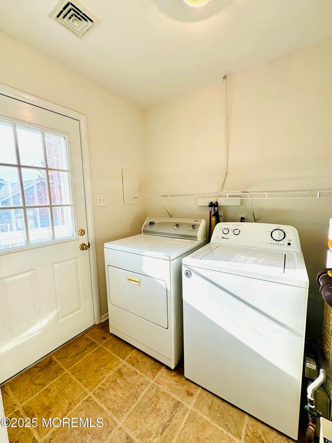 Full size washer/dryer. | Image 14