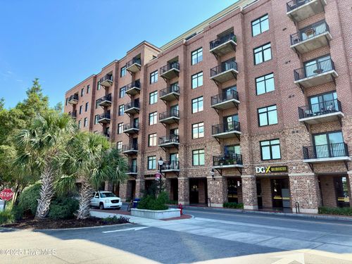 apt-301-10 Grace St, Wilmington, NC, 28401-4989 | Card Image